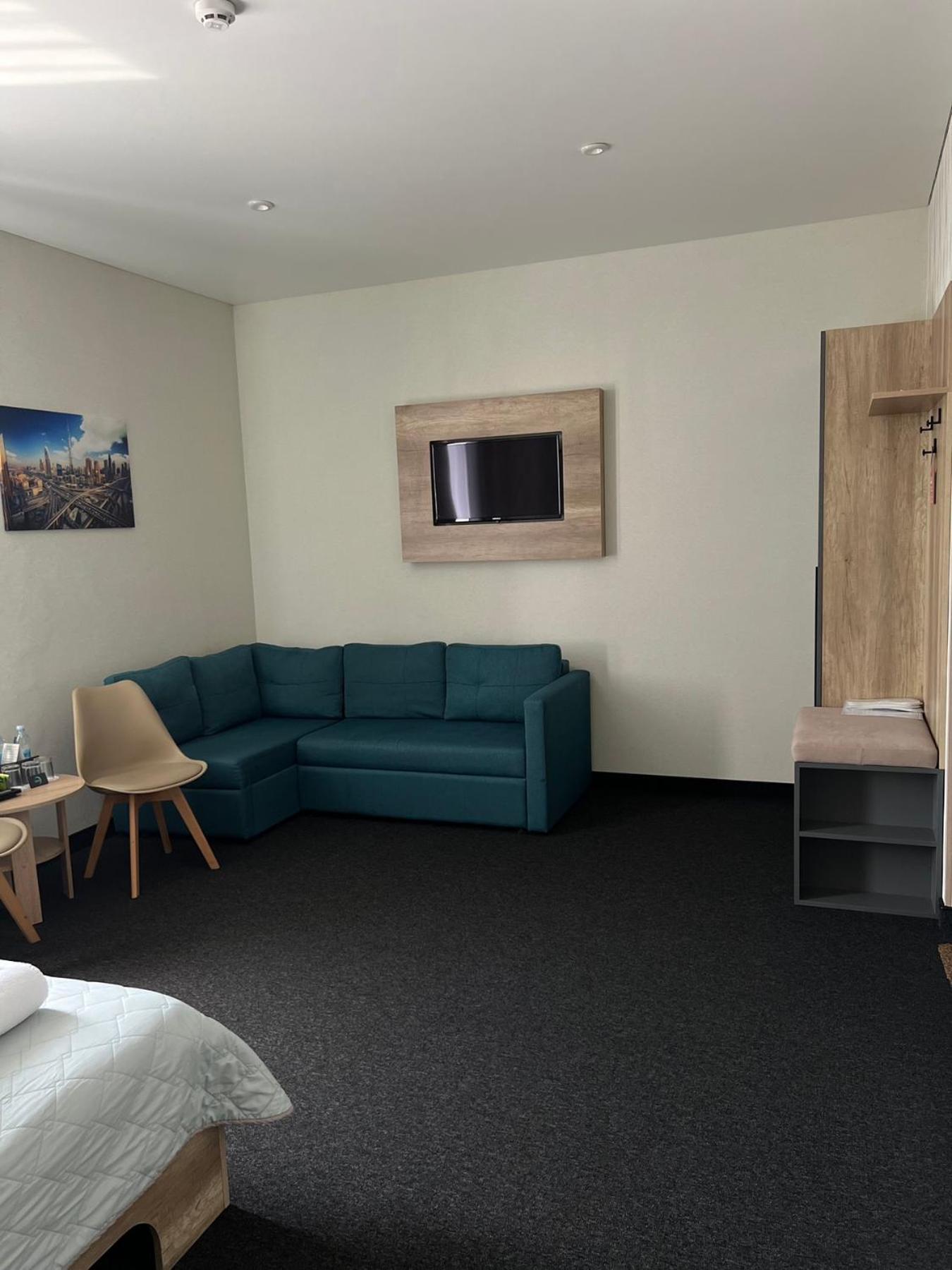 Hotel DoZari Korostyshiv Buitenkant foto