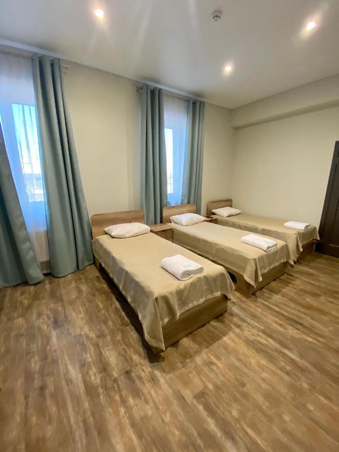 Hotel DoZari Korostyshiv Buitenkant foto